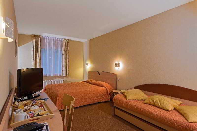 The Originals City, Hotel La Saulaie, Saumur Ouest Doué-la-Fontaine Zewnętrze zdjęcie